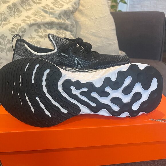 NEW/Never Used: Nike React Infinity Run FK Men's Sneakers - Picture 3 of 4